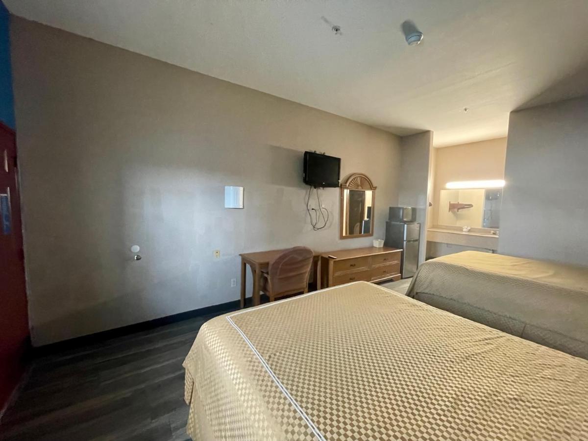 Hotel Airport & 2*
